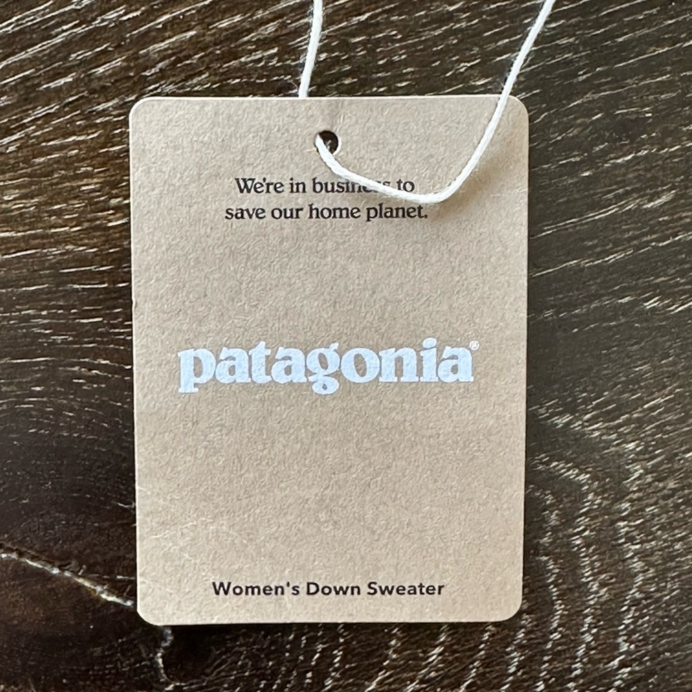 Patagonia Women’s Down Sweater Jacket - Picture 7 of 8